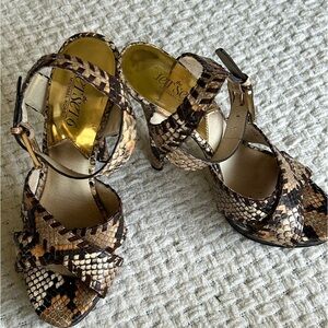 MK Jet Set 6 Odessa sandals. Platform Size 6. 5 inch heels. Great shape.